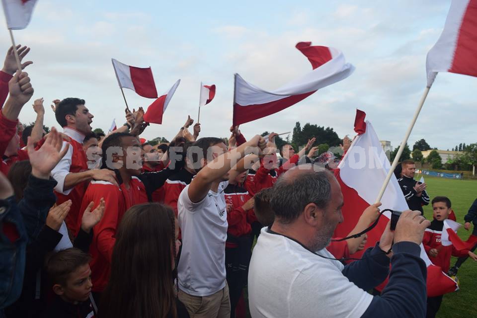 Accédez à la page du SCB Football